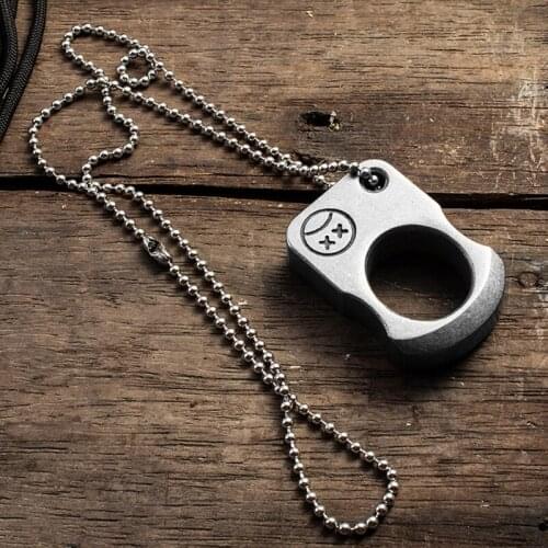 Alloy Steel EDC Outdoor Survival Tool Portable Multifunctional Women Self Protect Knuckles Ring Pendant Window Breaker