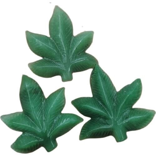 1pcs Natural Stone Green Aventurine Hand polish the shape of the maple leaf Office Ornament Chakra Healing Stones Statue Decor