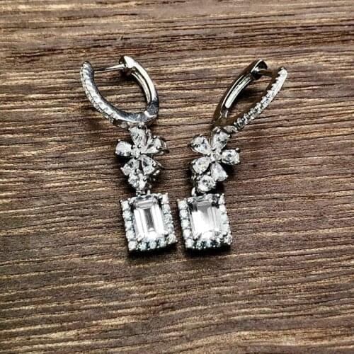 Huitan Romantic Crystal Flower Dangle Earrings Female AAA Cubic Zirconia Bridal Marriage Party Earring Gift Women 2021 Jewelry