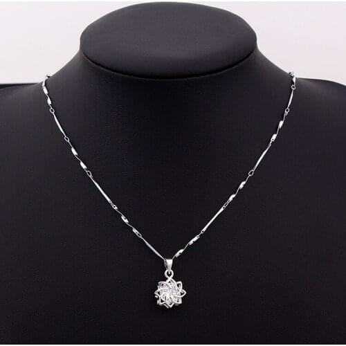 European and American trendy accessories clavicle chain with hollow flower zircon necklace for female party necklace wholesale