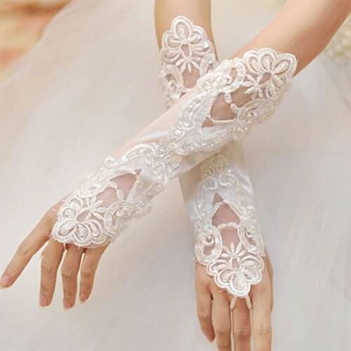 Ivory Bridal Gloves Intricate Embroidery Lace Perspective Trim 1 Pair Fingerless Elegant Short Paragraph for Wedding Accessories