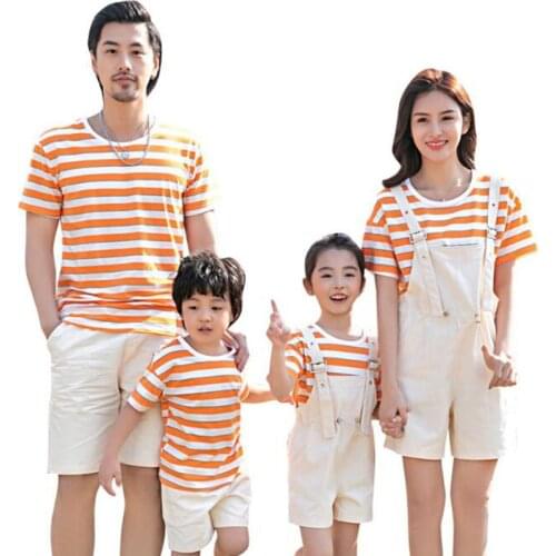 Summer Family Matching Outfits Mommy Daddy And Me Clothes Mother And Daughter Family Matching Clothes Stripe T-shirt Shorts Suit