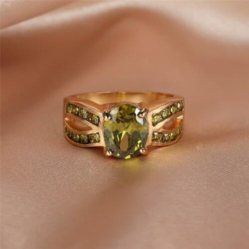 Classic 4 Prong Oval Zircon Ring Olive Green Stone Rings For Women Wedding Jewelry Vintage Fashion Yellow Gold Birthstone Ring