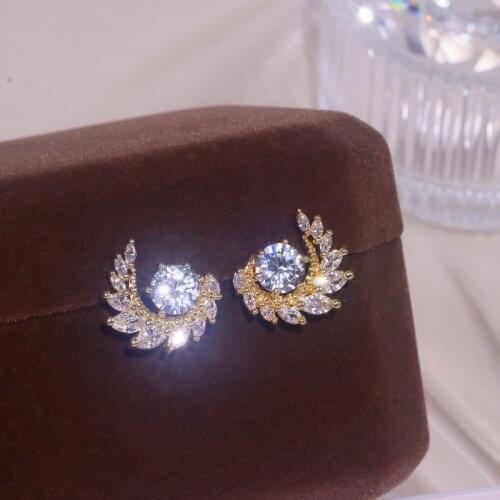 Classic Shiny Cubic Zirconia Leaves Shape Stud Earrings for Women Romantic Female Crystal Earrings Wedding Party Jewelry Gifts