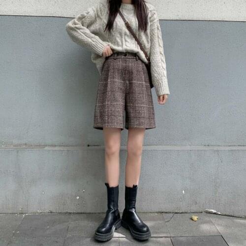 Winter Half Length Women Plaid Thick Wool Shorts Woolen High Waist Wide Leg Short Pants Female Warm Loose Boots Shorts Pockets