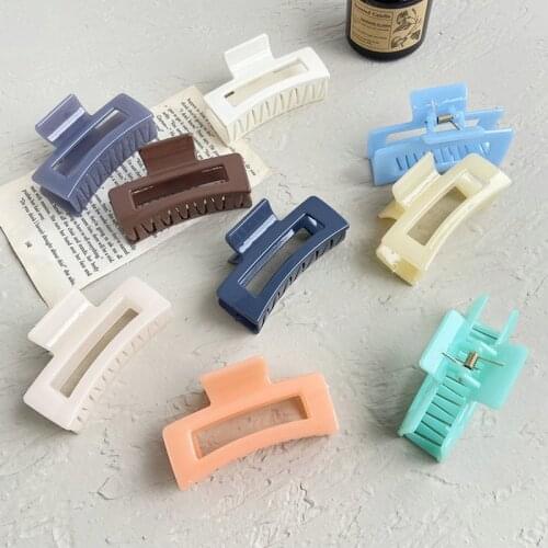 New Large Grabbing Clip Lazy Geometric Hairpin Grabbing Clip Large Hair Grabbing The Back of The Head Hair Clip Women Headdress