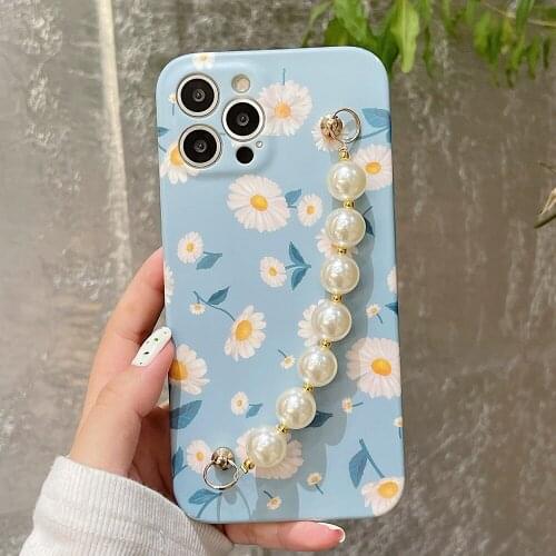 Luxury Chrysanthemum Pearl Wrist Chain Phone Case For IPhone 12 8 Plus 11 Pro Max XR X XS Max SE Shockproof Soft Silicone Shell