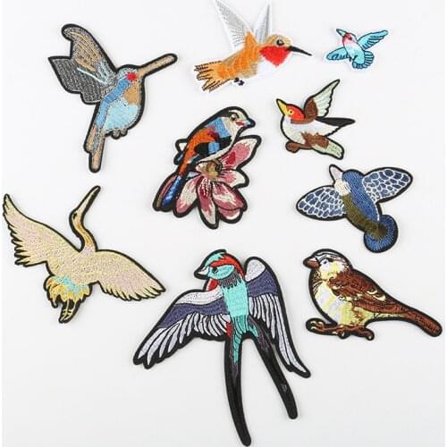Lovely Small Bird Patch Sew on Iron on Emmbroidery Appliques Clothing Backpack Sticker Diy Accessory