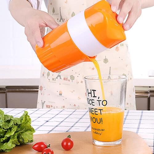 Hot Portable 300ml Manual Citrus Juicer for Orange Lemon Fruit Squeezer Original Juice Child Healthy Life Potable Juicer Blender