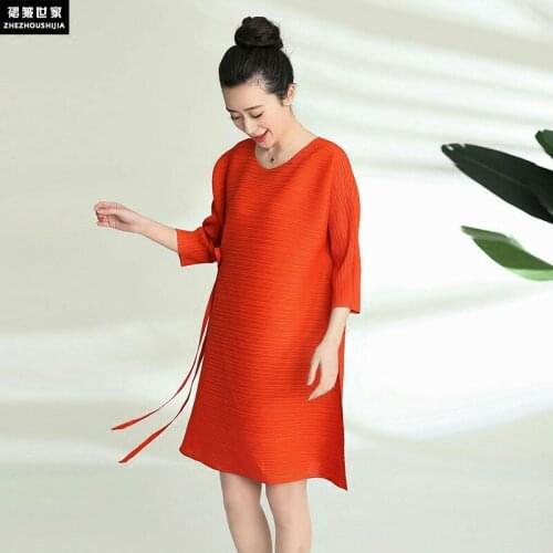 Miyake Folded Womens A-shaped Loose Size Shown Slim Dress Three Quarter Sleeves Pleated Dresses