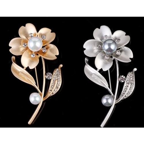 2018 temperament, mute gold dumb Flower Pearl Brooch Pin