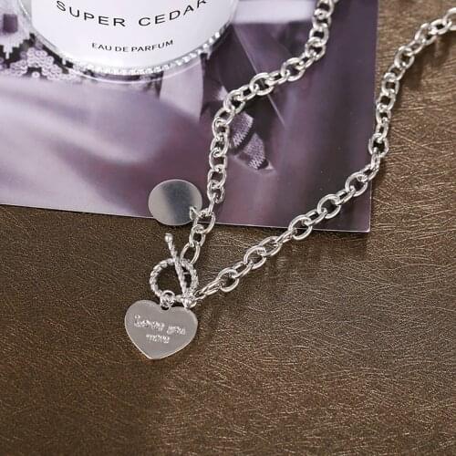 Fashionable Simple and Thick Love Pendant Necklace Womens Retro Sweet Hip Hop Punk Clavicle Necklaces Girl Jewelry Friends Gift