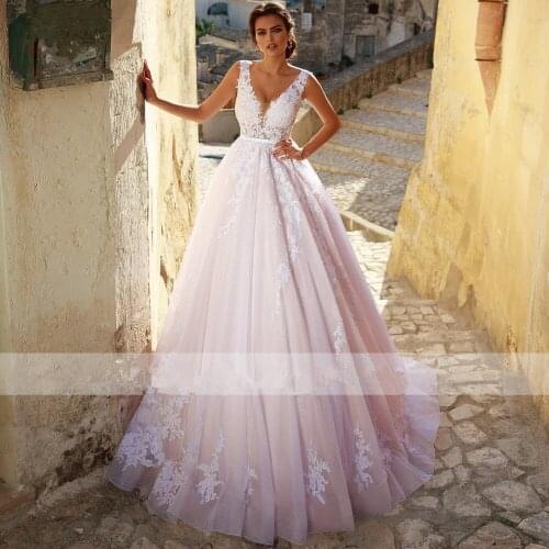 New Arrival Sexy V-Neck Backless A-Line Wedding Dresses 2020 Gorgeous Appliques Sweep Train Bridal Gown Vestido de Noiva