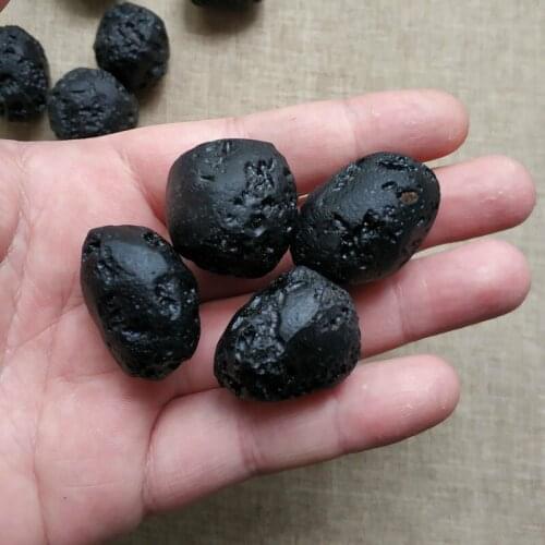 Natural Thai black glass meteorite original stone Morey Gongshi ore specimen hand piece play diy original stone pendant