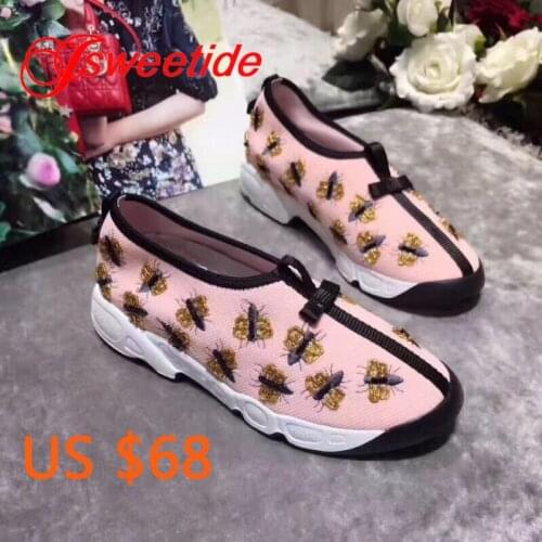 Women Sneakers Light Weight New Designer Woman Casual Shoes Slip On Lazy Shoes Comfortable Candy Color Breathable Net Shoes