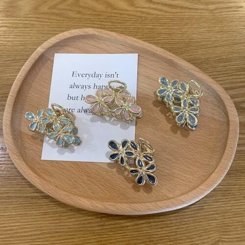 Ruoshui Woman Crystal Hair Claws Floral Hairpins Exquisite Hair Crab Hair Clips Girls Barrettes Hair Accessories Hairgrip