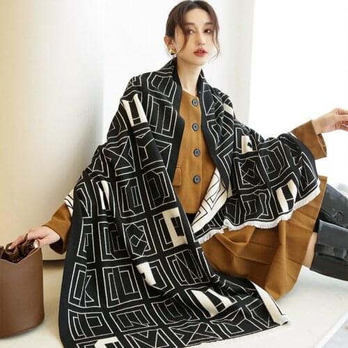 Luxury Brand Plaid Print Winter Scarf Women Cashmere Warm Pashmina Foulard Female Scarves Long Blanket Thick Soft Shawls Wraps