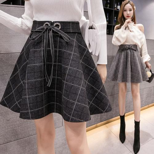 High waist skirt with buttocks short skirt half length skirt womens dress winter fashion Korean version for female students