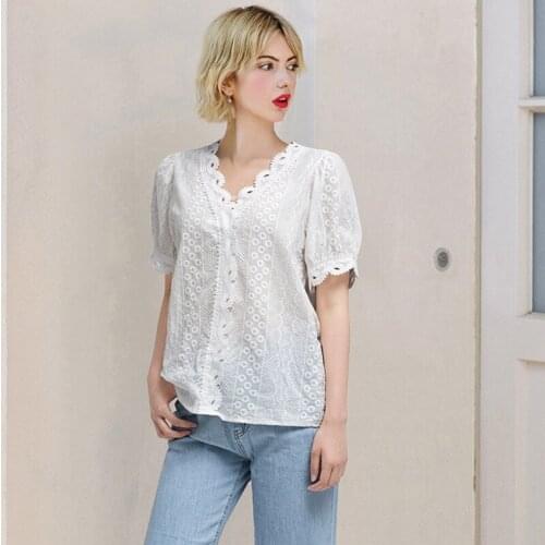 Womans Lace V-Neck T Shirt Top Short Sleeve White Loose Tops For Female 2020 Summer Fashion Womens Tshirt Puls Size 4XL