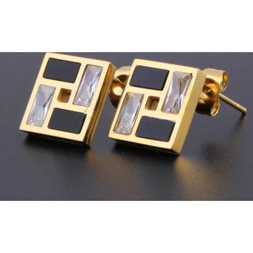 2021 Hot sale New fashion zircon jewelry Crystal from Austrian Individual golden Titanium steel earrings for men and women
