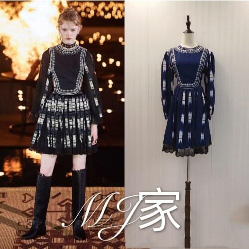 Embroidery long sleeved New gradient stripes round collar ornament heavy lantern stitching bud silk waist dress