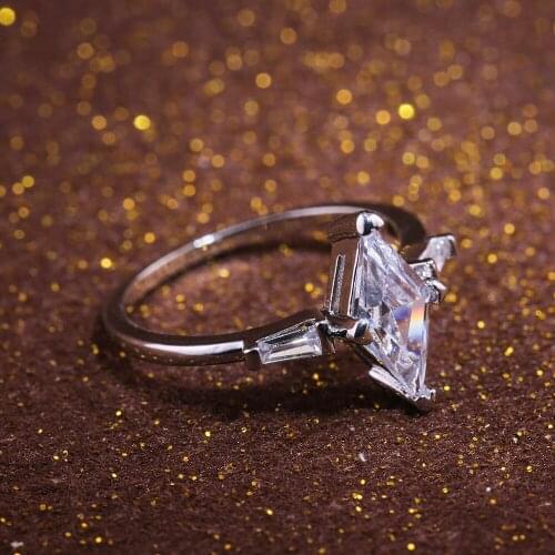 WYJZY Simple prismatic zircon ladies engagement ring fashion ladies trinkets jewelry gift
