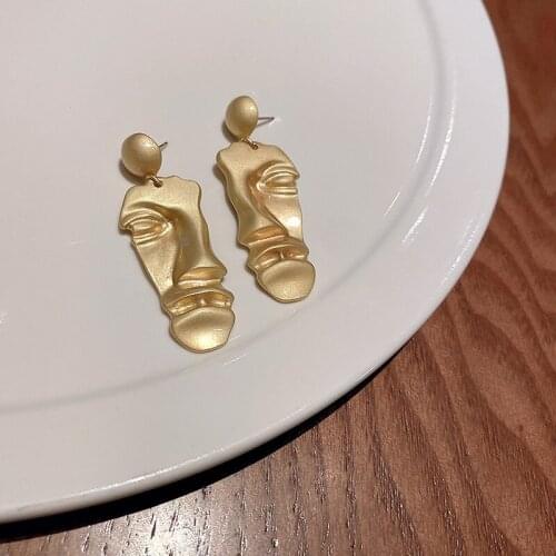Origin Summer Exaggerated Metal Face Drop Earrings for Women French Gold Color Beads Portrait Statement Earrings Party Jewelry