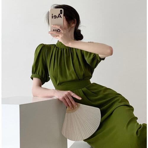 Retro Green bubble sleeve dress womens spring and summer new Korean version, slim waist, smooth and slim skirt