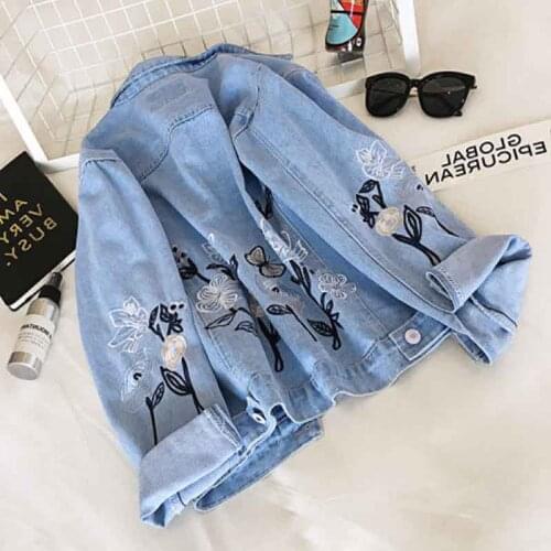 High quality Women Flower Butterfly Embroidered Denim Short Jacket 2019 Autumn Winter New Fashion Basic Coats Streetwear Jackets