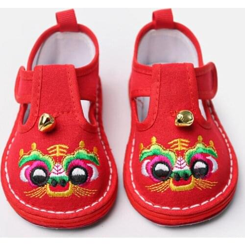 China Traditional Baby Boys Embroidery Tigers Shoes for Birthday Baby Girls Cotton Shoes Children Casual Shoes Kids Summer Shoes
