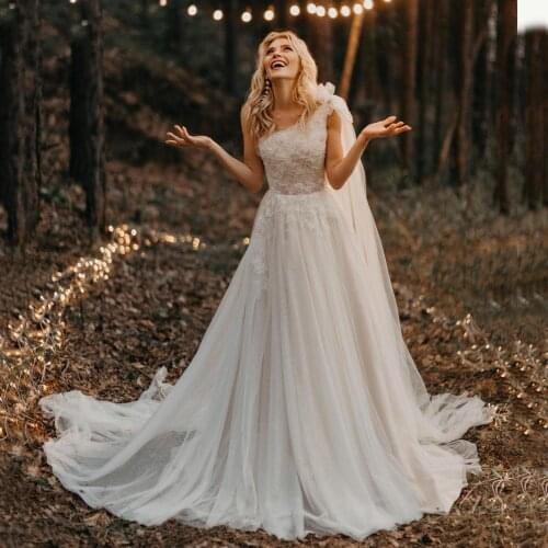 Berta Boho Wedding Dresses 2020 Lace Appliqued A-line One Shoulder Bohemian Bridal Gowns Sweep Train Sleeveless robes de mariée