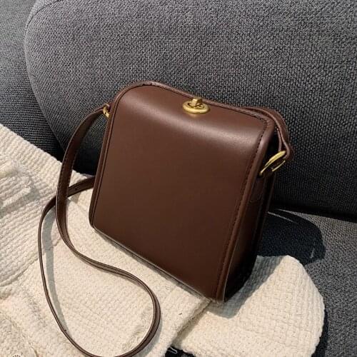 European and American Ladies Retro Shoulder Bag 2021 New Luxury Female Bag Autumn Messenger Bag Fashion Small Square Bag