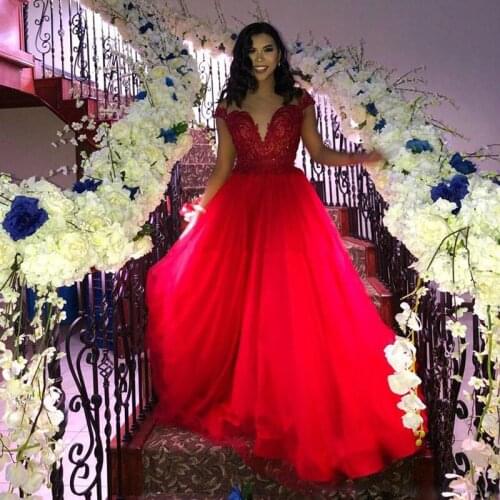 Modern Red A Line Puffy Skirt Long Homecoming Dresses Jewel Neck Cap Sleeve Appliques Graduation Dress Layer Tulle Prom Gown