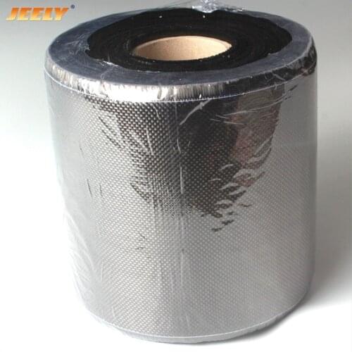 A roll 0.2m Wide 100M Carbon Fiber 3K 200g/m2 Carbon Yarn Woven Interlayer Reinforcement Cloth