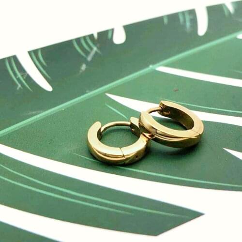 Battida Varanis classic stainless steel 12mm womens glossy earrings are stylish and casual