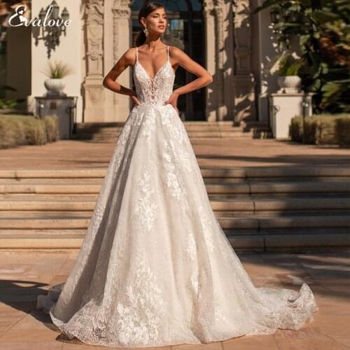 EVALOVE Sexy Sweetheart Neck Backless A-Line Wedding Dress Glamorous Lace Appliques Beading Spaghetti Straps Vintage Bridal Gown