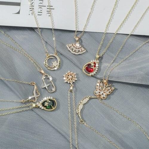 Korean New Fashion Temperament Pendant Necklace Simple Clavicle Chain Crystal Rhinestone Necklace Womens Jewelry