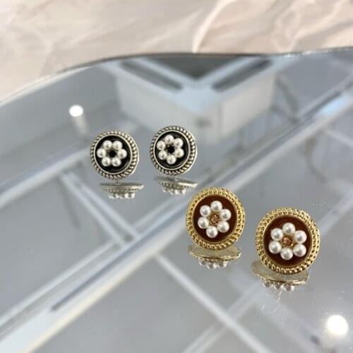 Korean French Retro Geometric Round Pearl Flower Earrings Simple And Versatile Temperament Ear Clips Without Pierced Ears