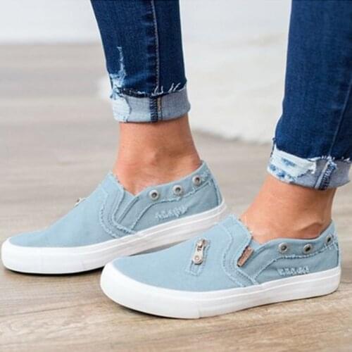 Women Canvas Shoes 2021 Fashion Casual Canvas Shoes Women Flat Shoes Women Denim Zipper Loafers Plus Szie 43 Zapatos Para Mujer