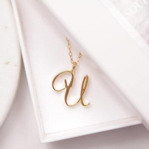 Classic Cursive Love U Letter Necklace Jewelry Small U Letter Initial Charm Name Letter U Necklace for Wedding Gifts