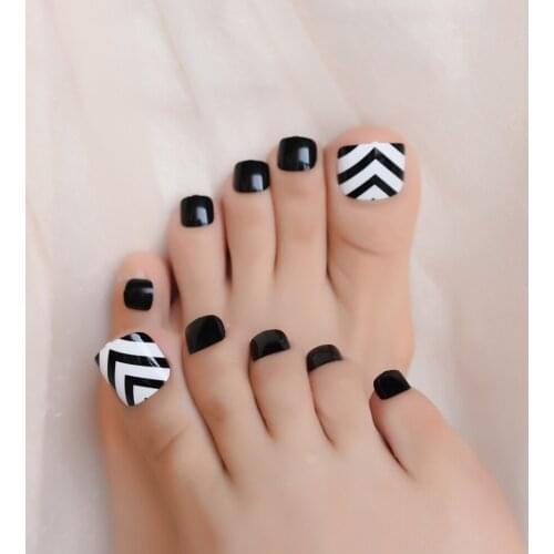 24Pcs Classic Mix Black White Artificial Acrylic Toe False Nails Tips Foot Fake Nails Manicure Art Decoration Faux Ongles