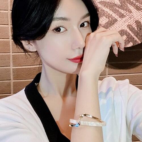 MOFLO White Bracelets