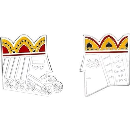 HOSENG King Queen Poker White Cartoon Brooch Fashion Collar Badge Alloy Elegant Party Coat Enamel Pin Birthday Gift HS_157