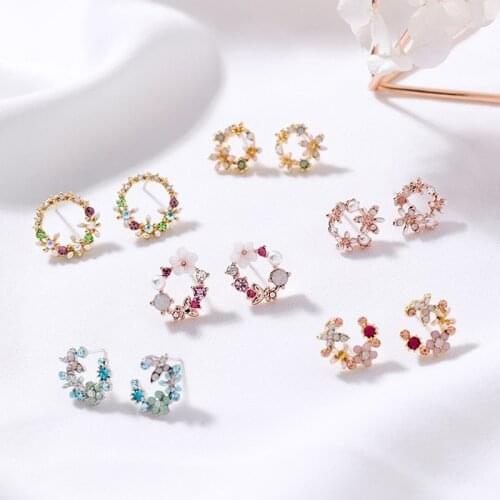 2021 Korean New Colorful Rhinestone Garland Stud Earrings for Women Sweet Flower Shell Small Circle Brincos Gift