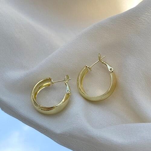 U-Magical Temperament Circle Geometric C Shape Hoop Earring for Women Textured Gold Color Metallic Earring Jewelry Pendientes