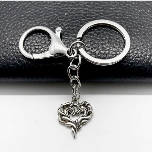 Personality Double Horse Head Heart Shaped Metal Pendant Key Chain Lucky Love Symbol Jewelry Keychain