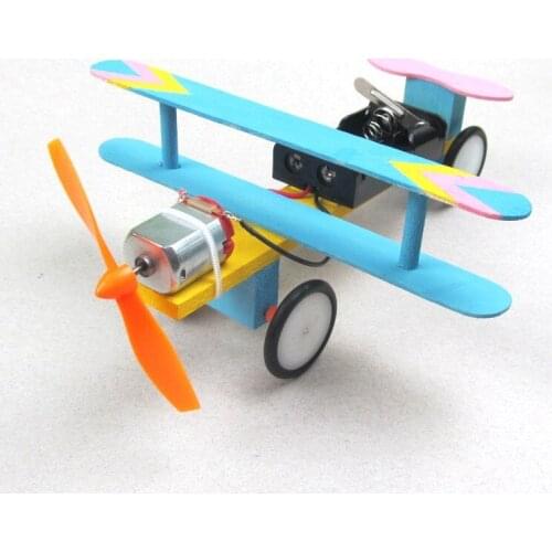 Science popularization model of handmade materials for DIY childrens science experiment toy electric taxiing machine kit