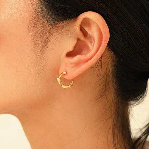 2021 New 925 Silver Needle Pearl Earring For Women Small Delicate Geometric Gold Stud Earrings Wedding Party Jewelry Accessories