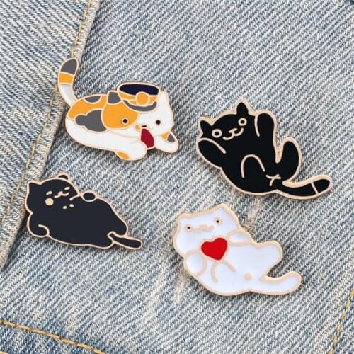 Cute Black White Cat Enamel Pins Cartoon Lovely Animal Brooch Bag Shirt Lapel Badges Metal Pin Fashion Jewelry Gift For Children