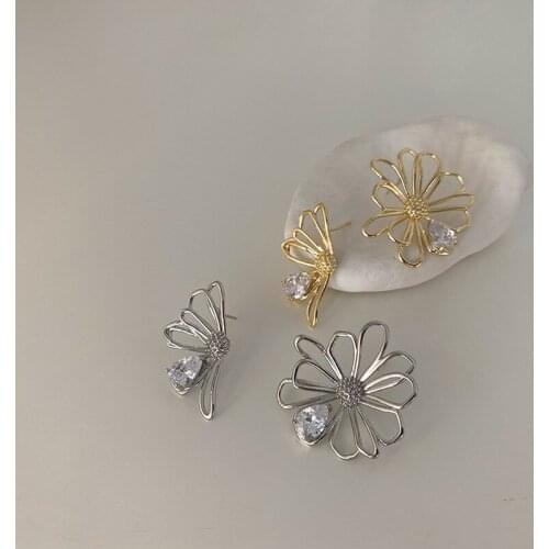 Minar Statement Asymmetric Hollow Floral Pendant Earrings for Women Ladies Shinning CZ Zircon Waterdrop Earrings Accessories